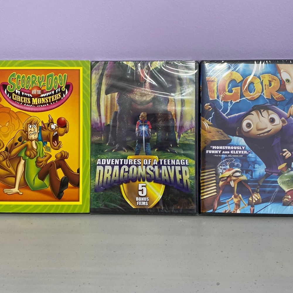 New boys dvd movie bundle includes scooby doo & the circus monsters